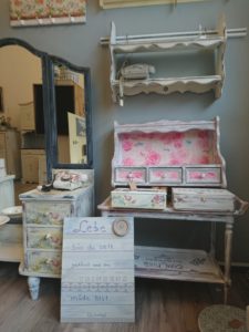 "Möbel sucht Farbe": shabby chic in Leipzig